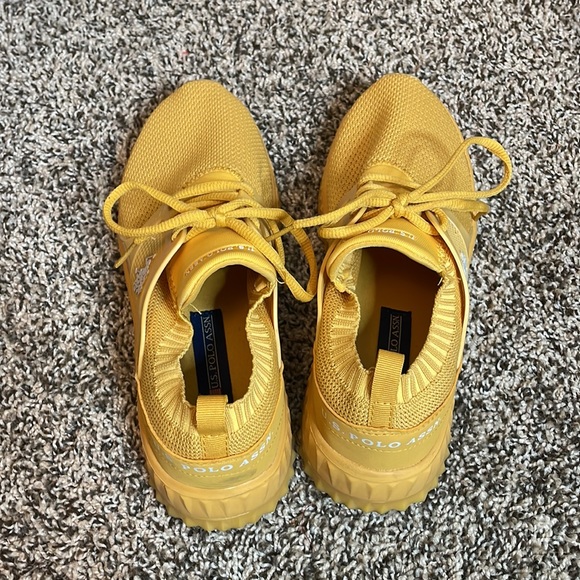 U.S. Polo Assn. stretchy sneakers - Picture 2 of 4